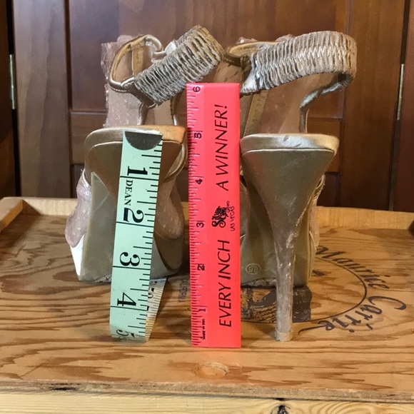 Chinese Laundry Heeled Ankle Bootie size 8.5 - Picture 5 of 6